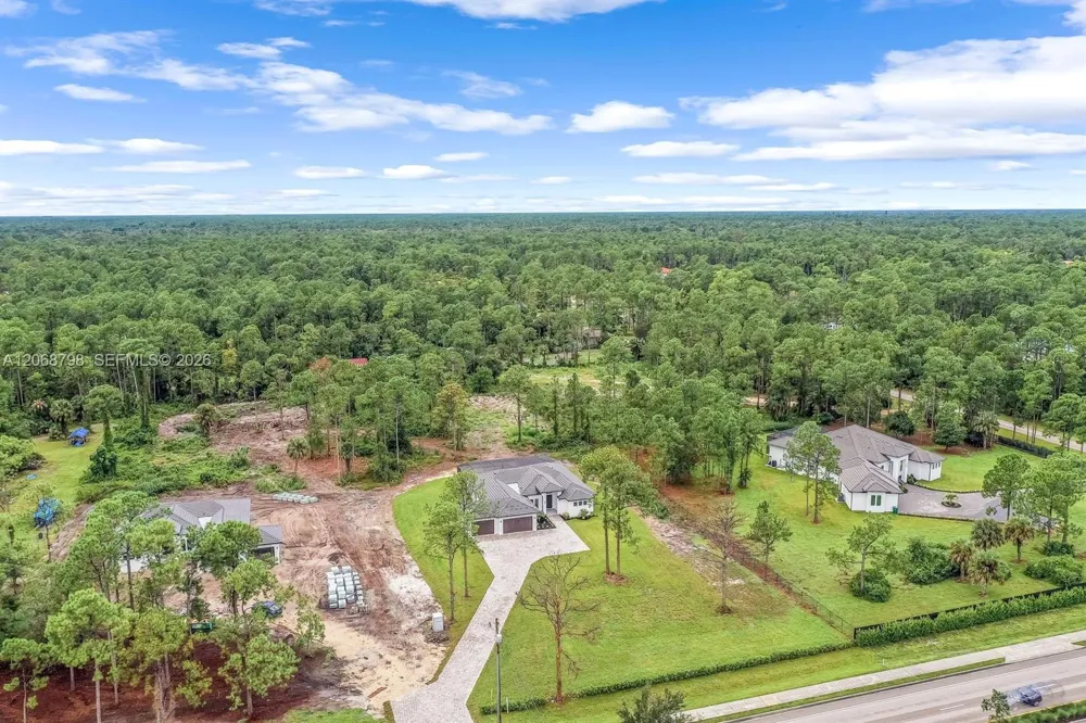 2806 GOLDEN GATE BLVD W Naples, FL 34117