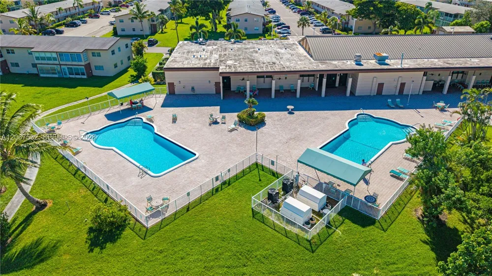 7305 NW 5th Ct #204 Margate, FL 33063