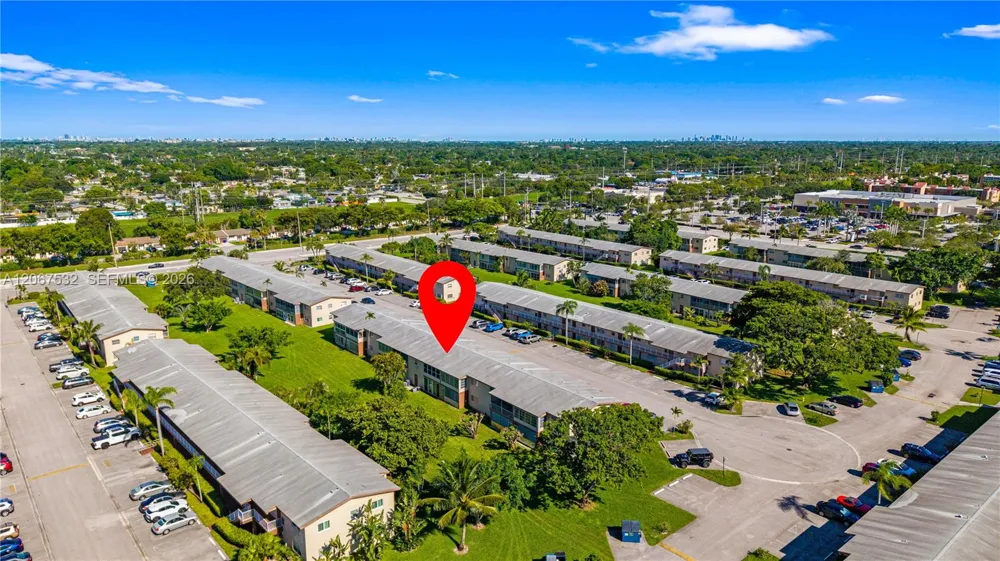 7305 NW 5th Ct #204 Margate, FL 33063