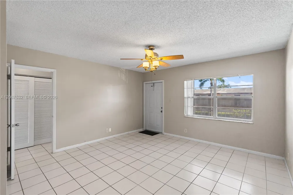7305 NW 5th Ct #204 Margate, FL 33063