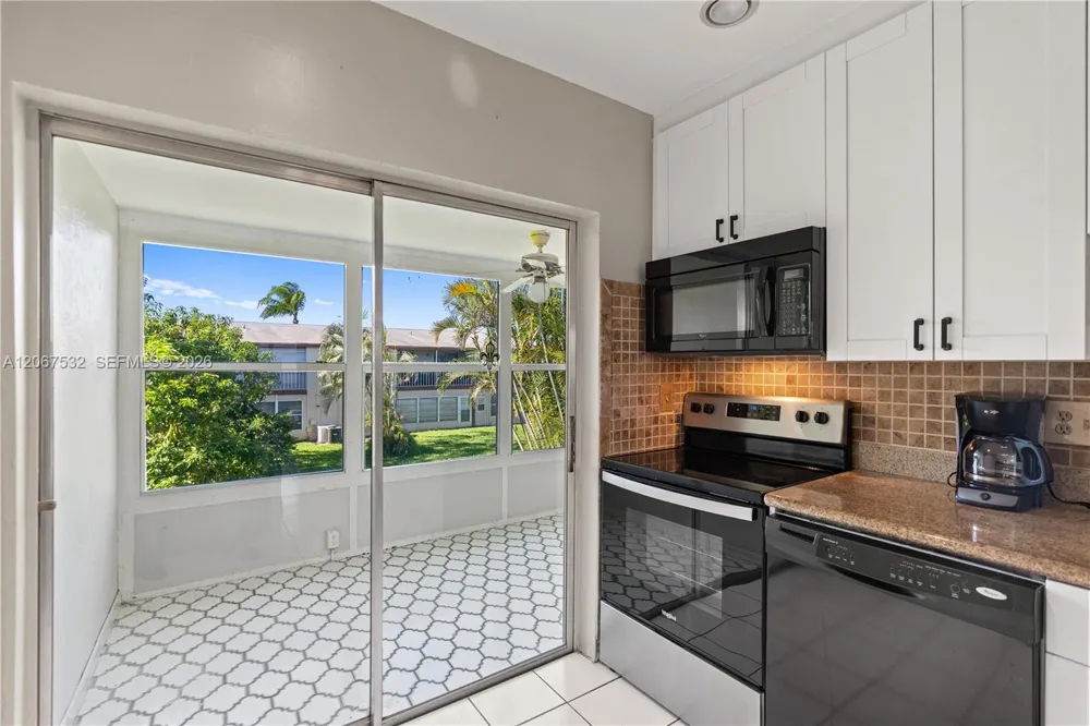 7305 NW 5th Ct #204 Margate, FL 33063