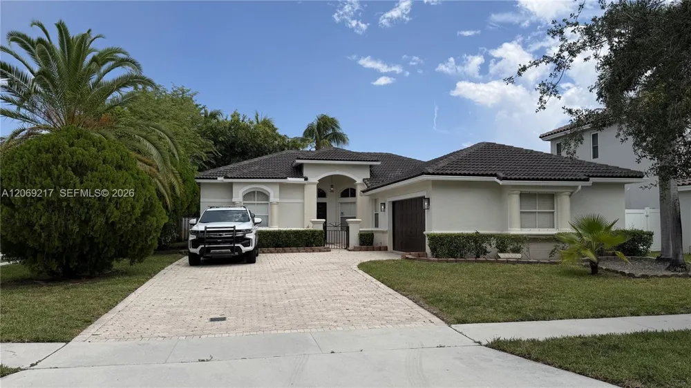 19089 NW 23rd Ct Pembroke Pines, FL 33029