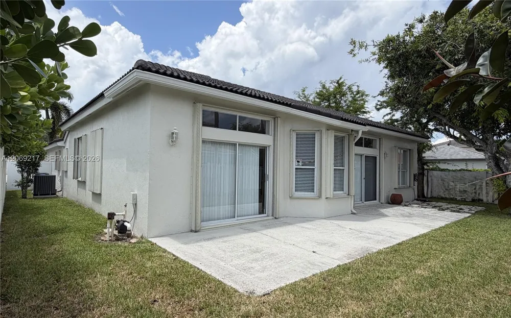 19089 NW 23rd Ct Pembroke Pines, FL 33029