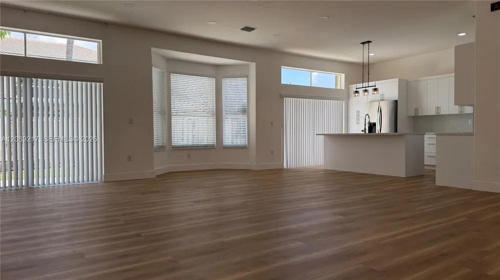 19089 NW 23rd Ct Pembroke Pines, FL 33029