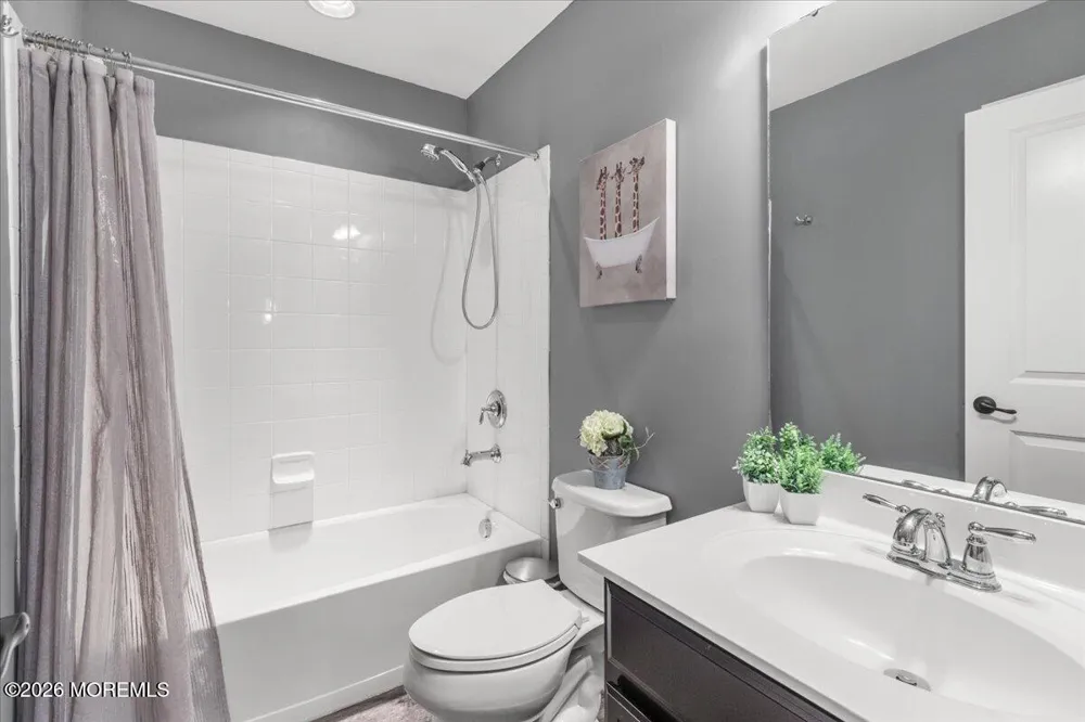 33 Michael Drive Tinton Falls, NJ 07712