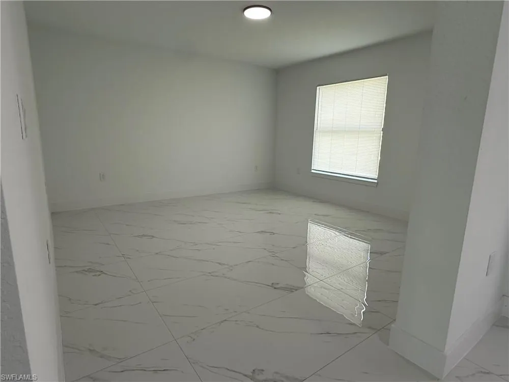 819 Congress Avenue Lehigh Acres, FL 33972