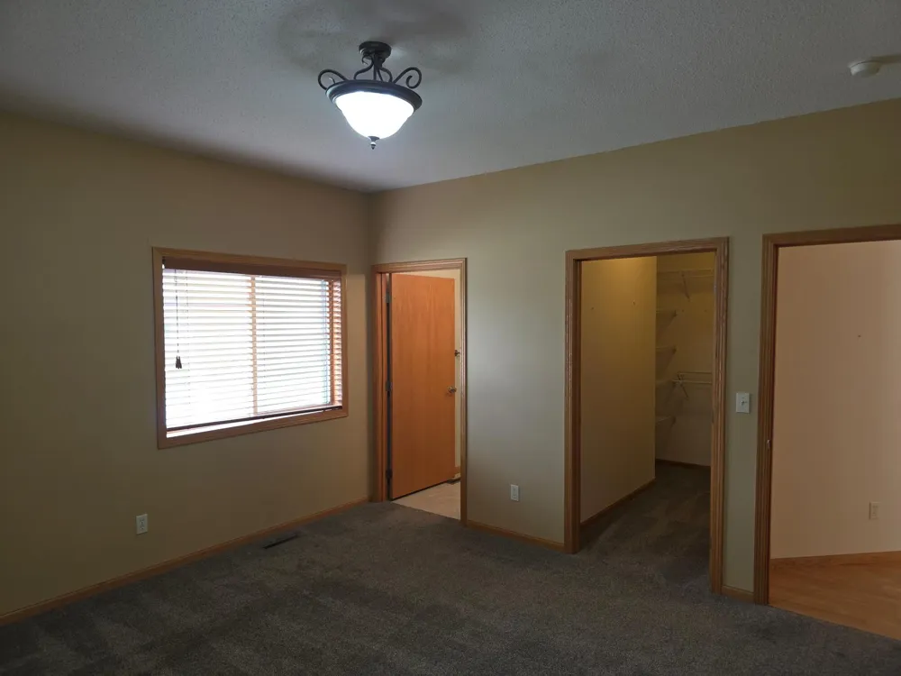972 33rd Street S Moorhead, MN 56560