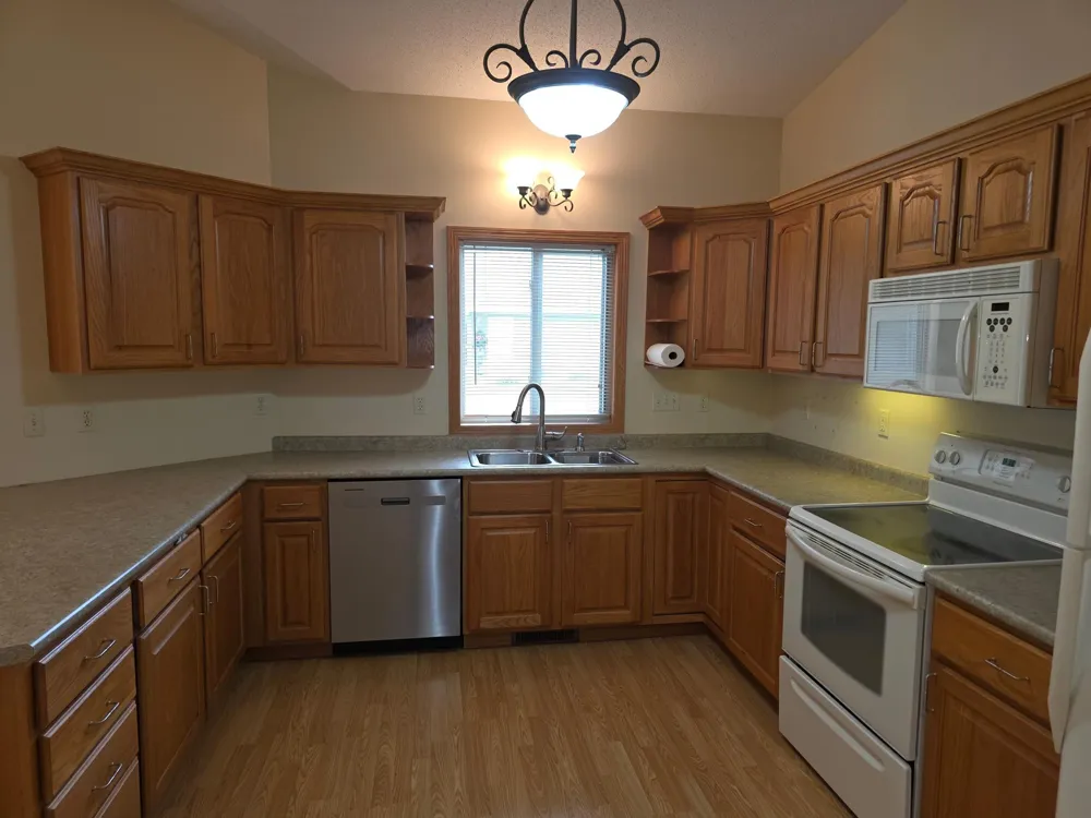972 33rd Street S Moorhead, MN 56560