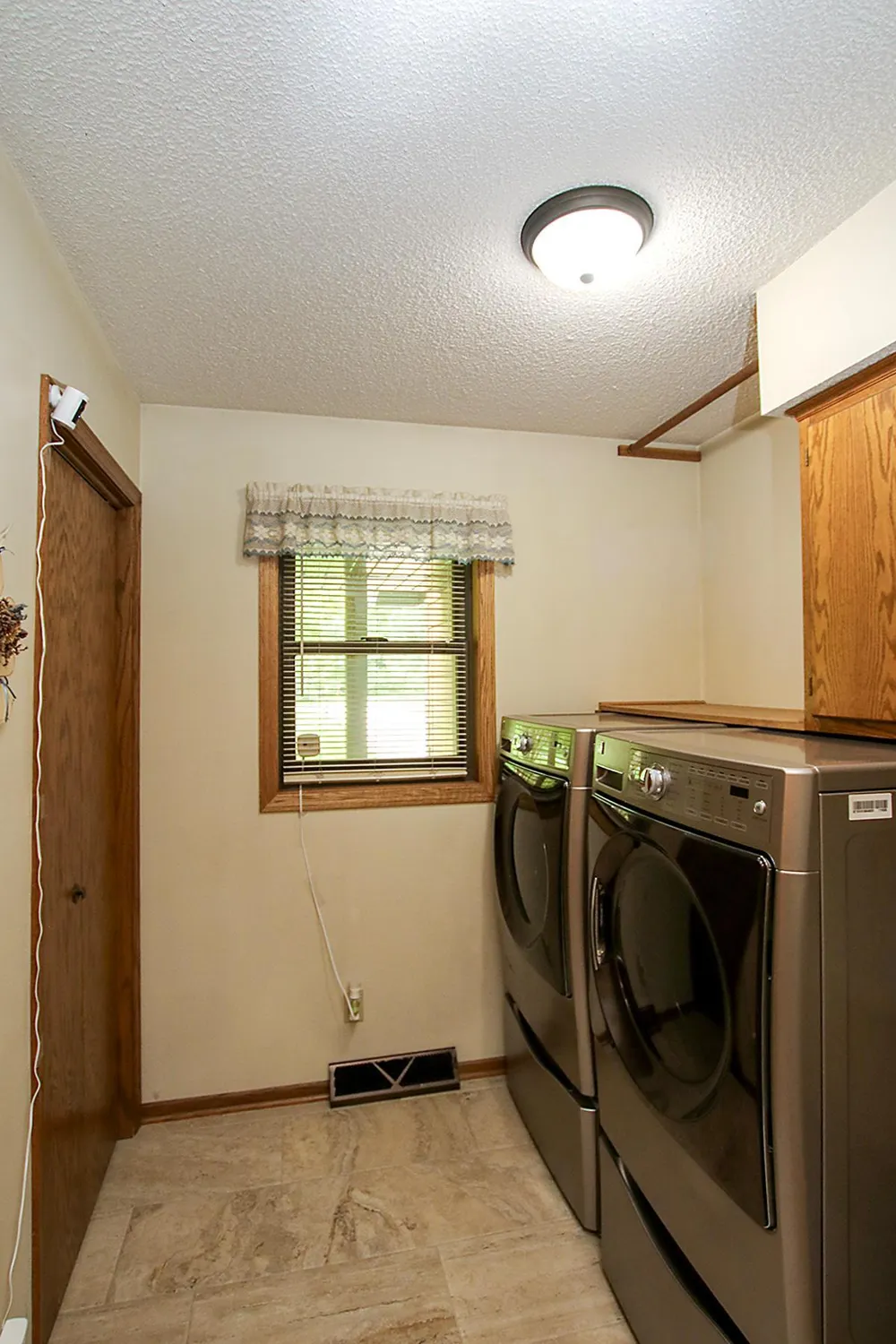 19634 Skyview Circle Hutchinson, MN 55350