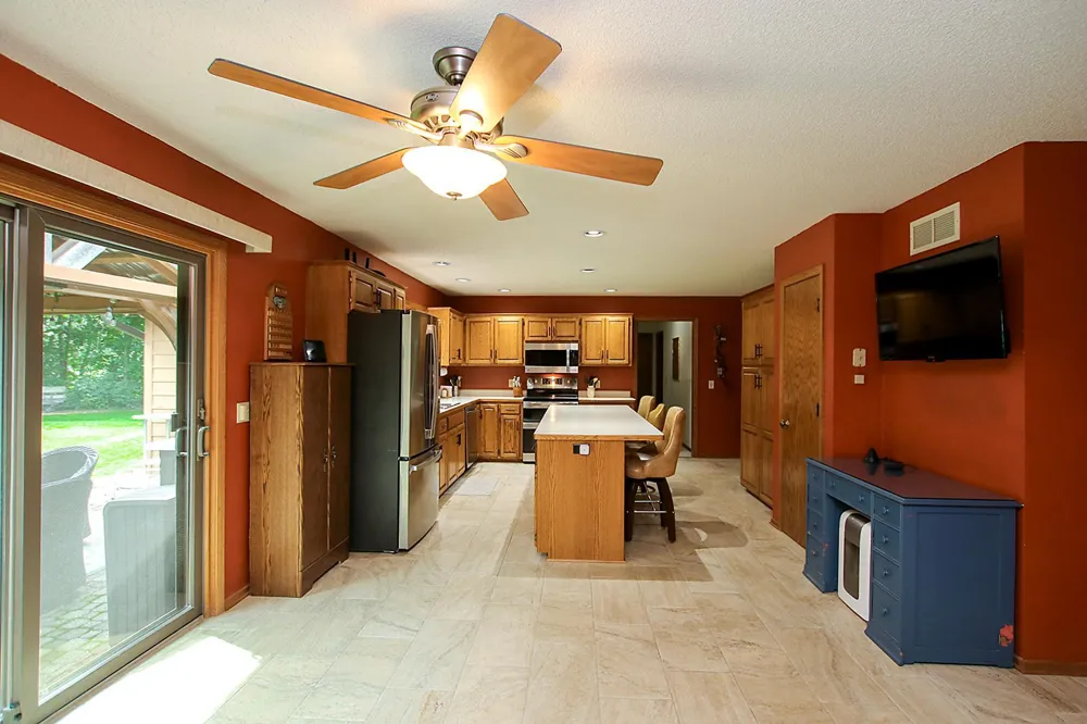 19634 Skyview Circle Hutchinson, MN 55350