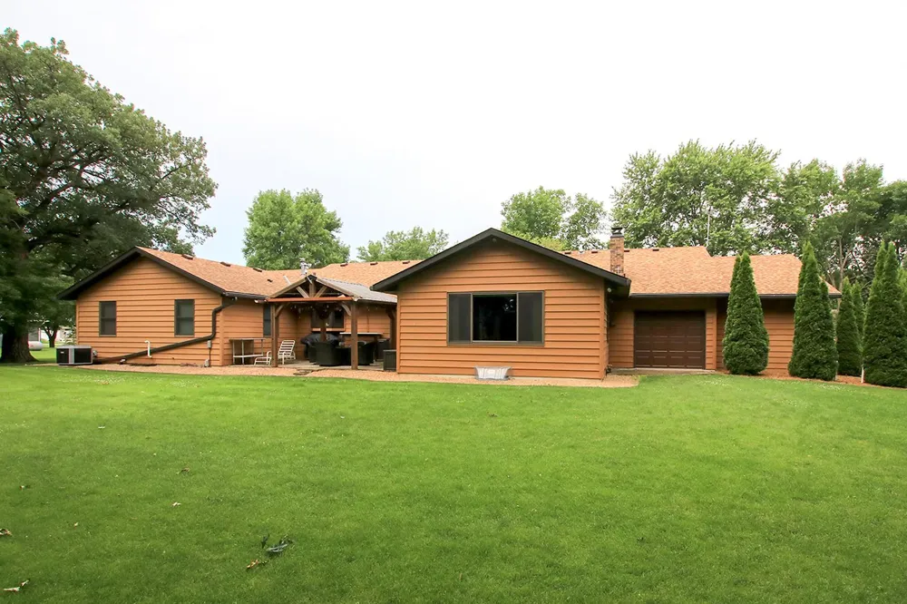 19634 Skyview Circle Hutchinson, MN 55350