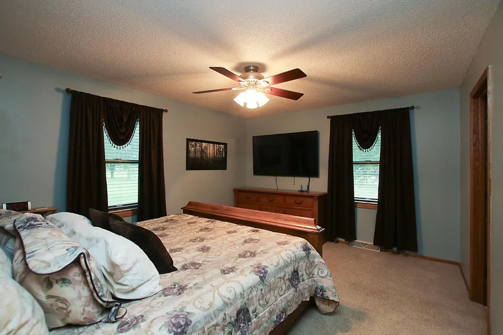 19634 Skyview Circle Hutchinson, MN 55350