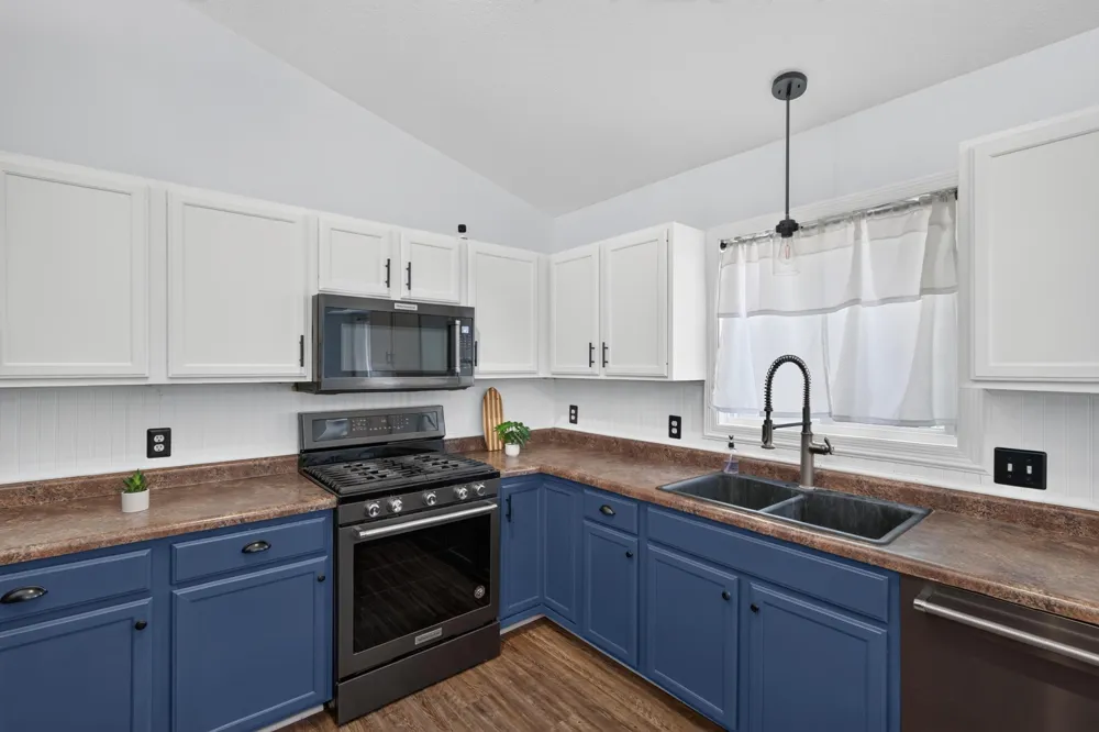 1200 Earle Way Burnsville, MN 55306