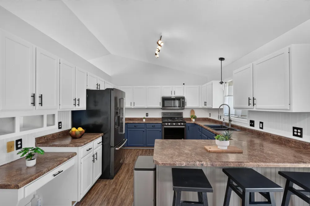 1200 Earle Way Burnsville, MN 55306