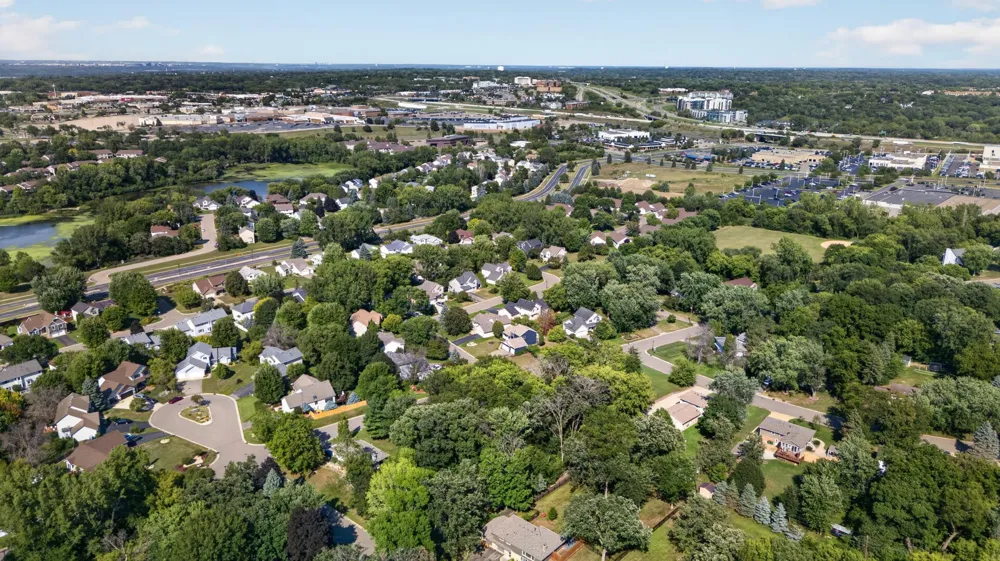 1200 Earle Way Burnsville, MN 55306