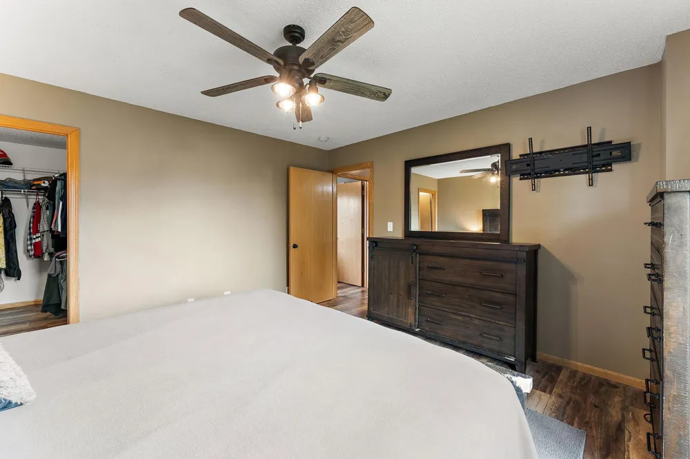 1300 Brookhaven Drive Hammond, WI 54015