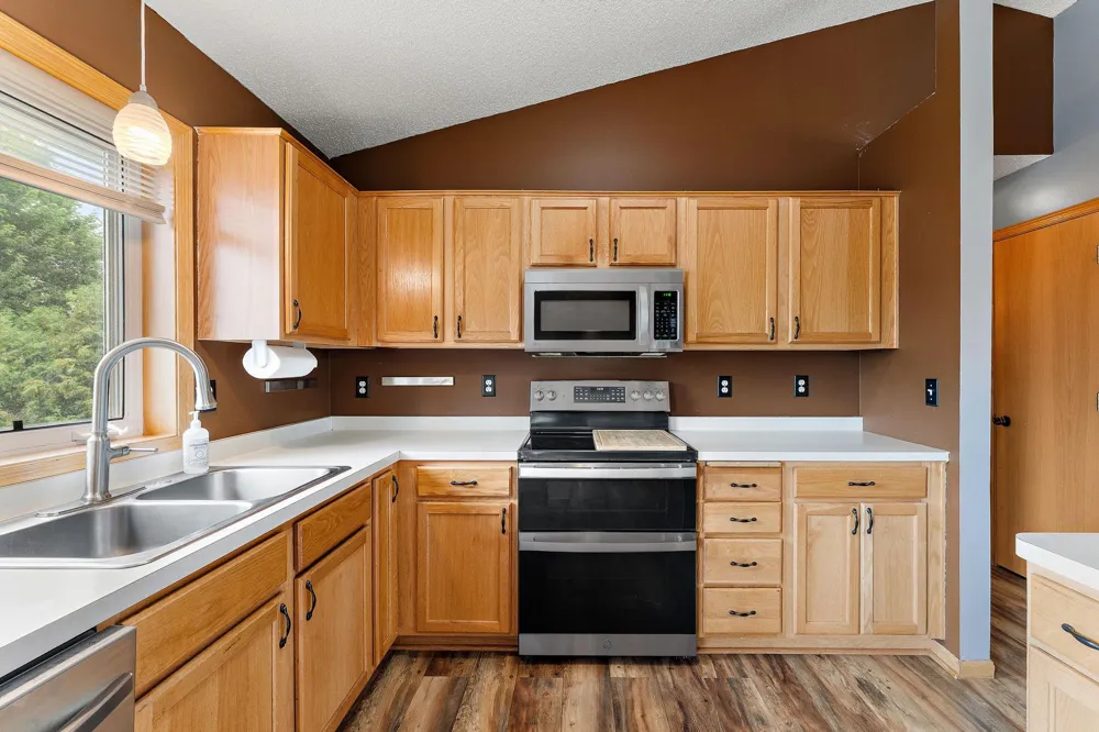 1300 Brookhaven Drive Hammond, WI 54015