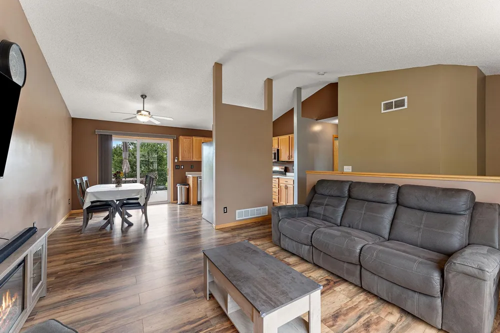 1300 Brookhaven Drive Hammond, WI 54015