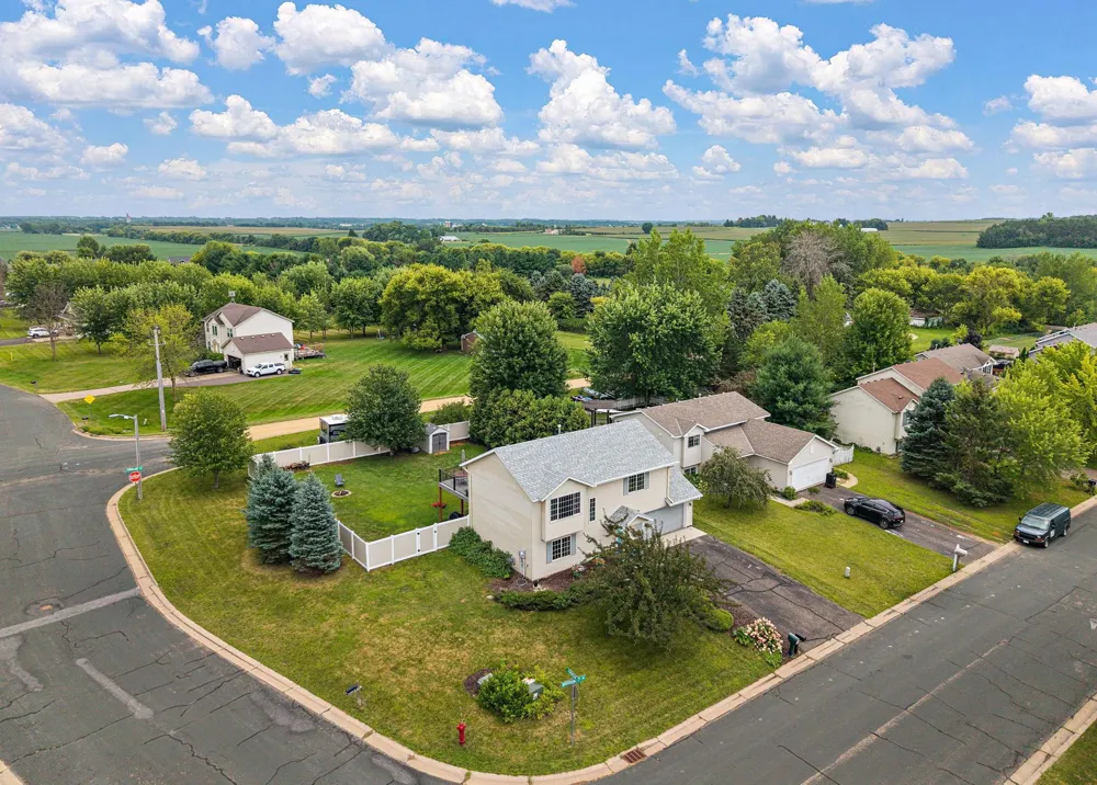 1300 Brookhaven Drive Hammond, WI 54015