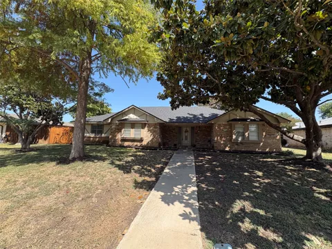 1025 Cloverdale Lane