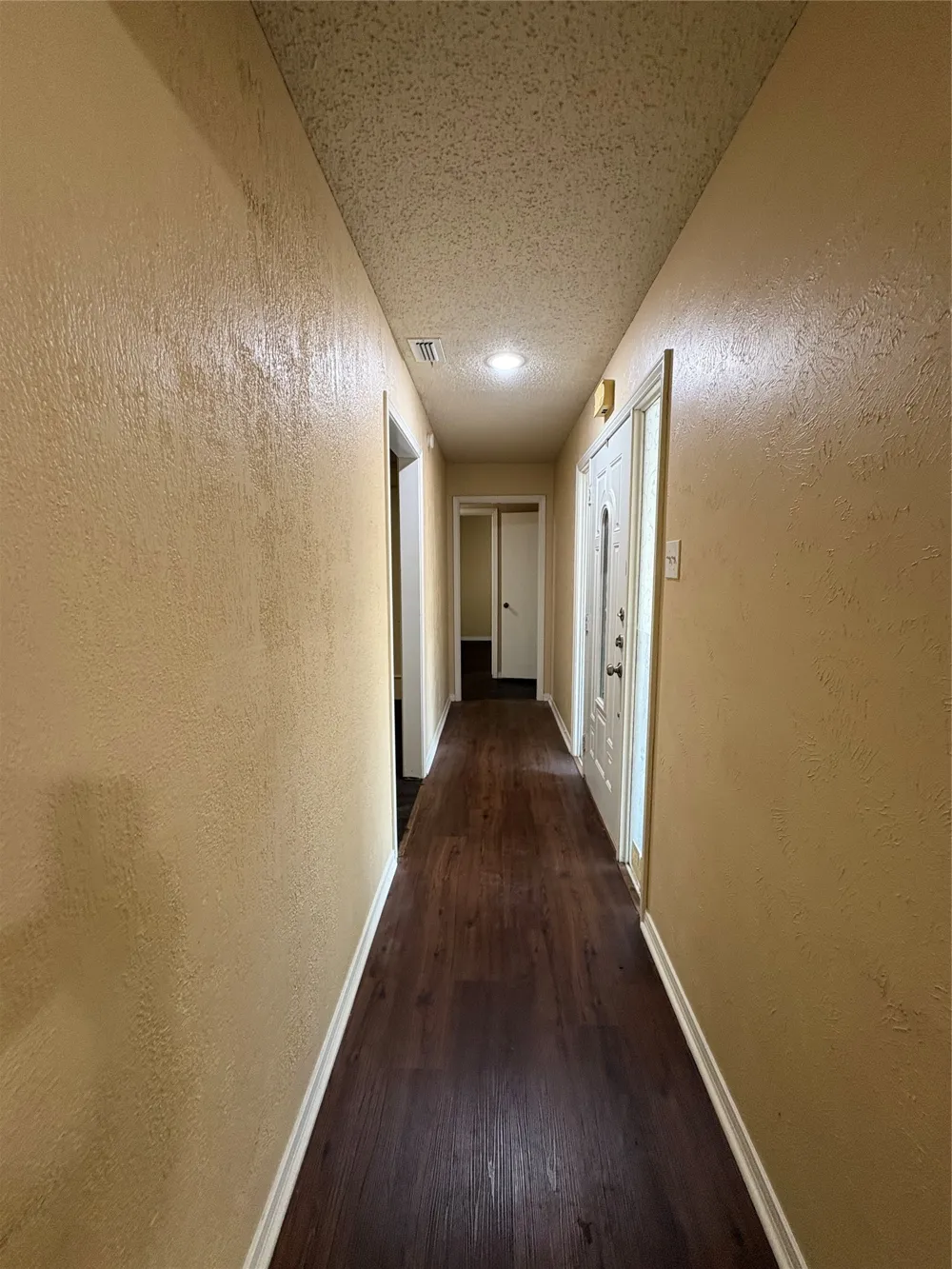 1025 Cloverdale Lane DeSoto, TX 75115