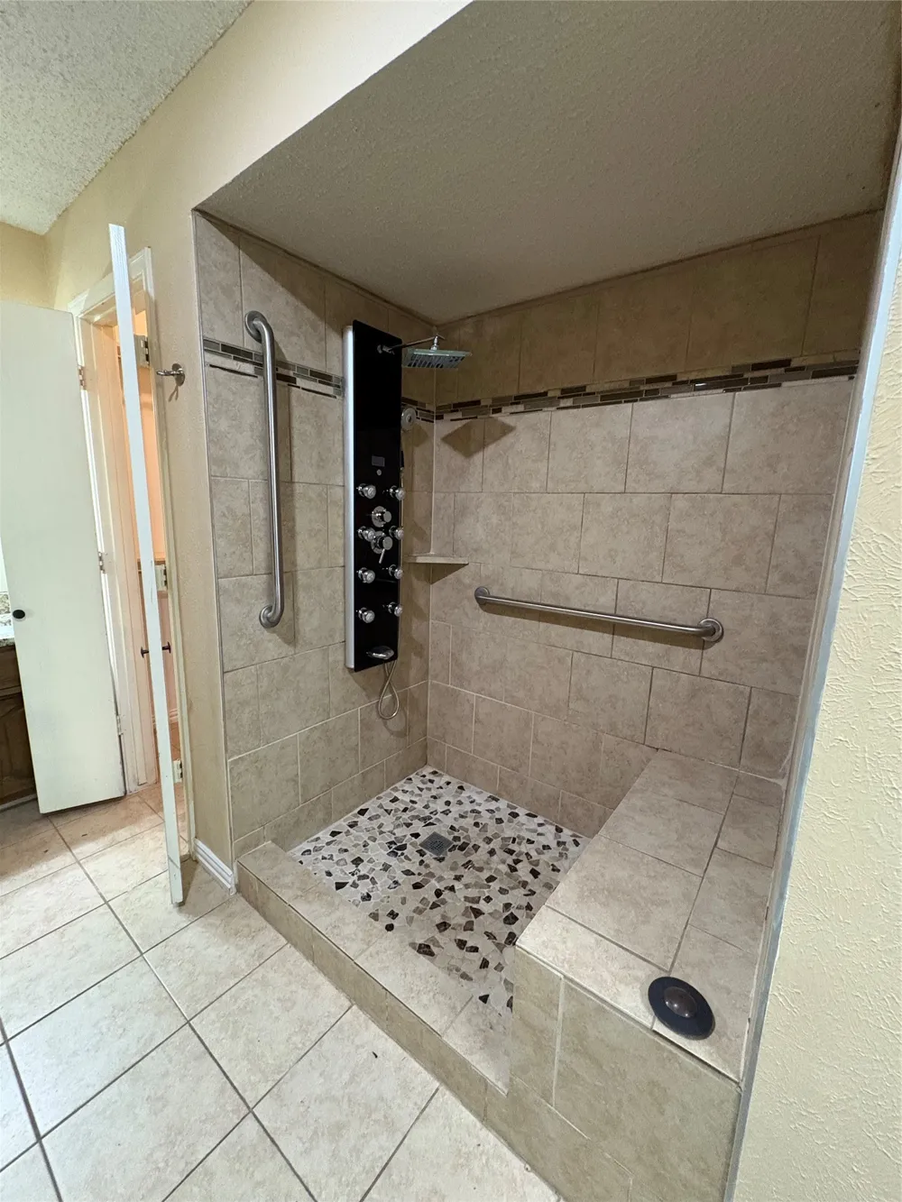 1025 Cloverdale Lane DeSoto, TX 75115