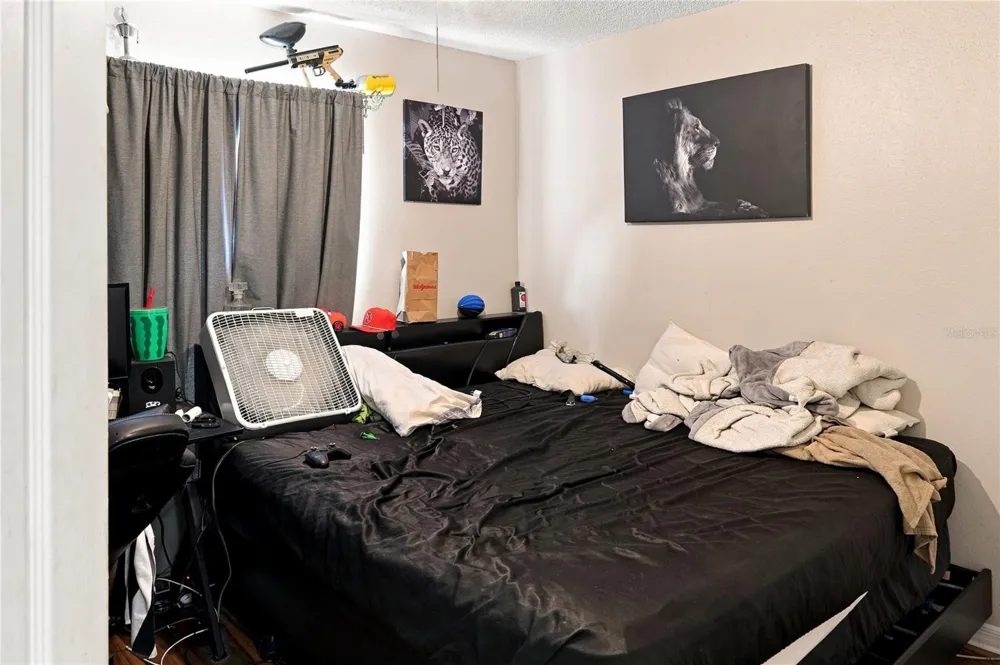 4243 MENDENWOOD LANE Orlando, FL 32826