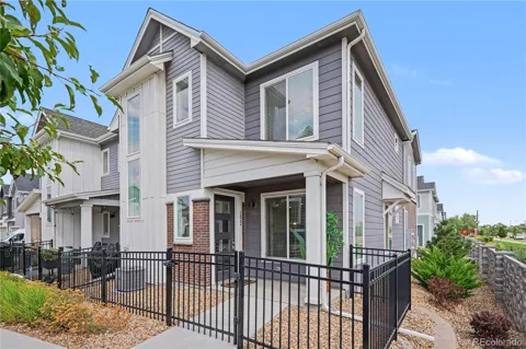 1862 S Poplar Court