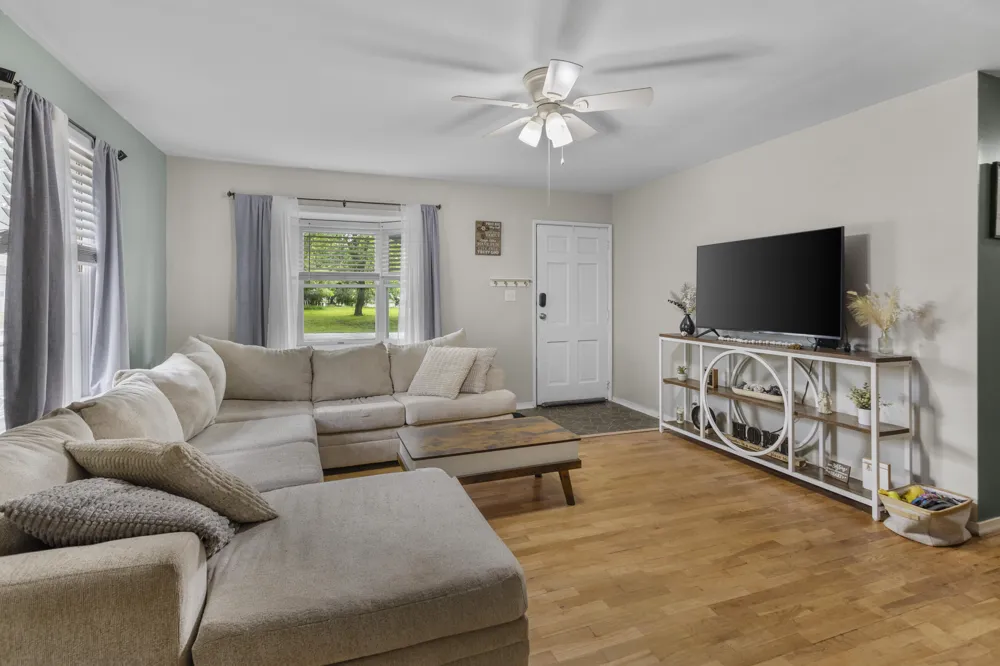 3425 Cambridge Avenue Jackson, MI 49203