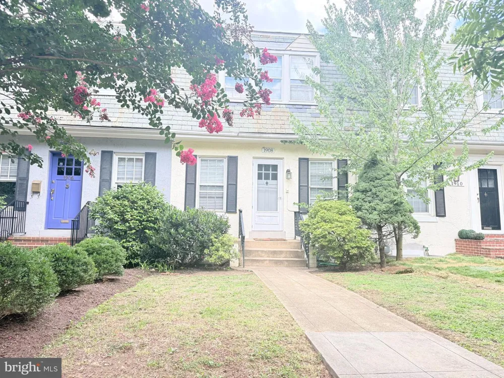 1908 37TH STREET NW Washington, DC 20007