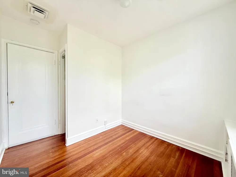 1908 37TH STREET NW Washington, DC 20007