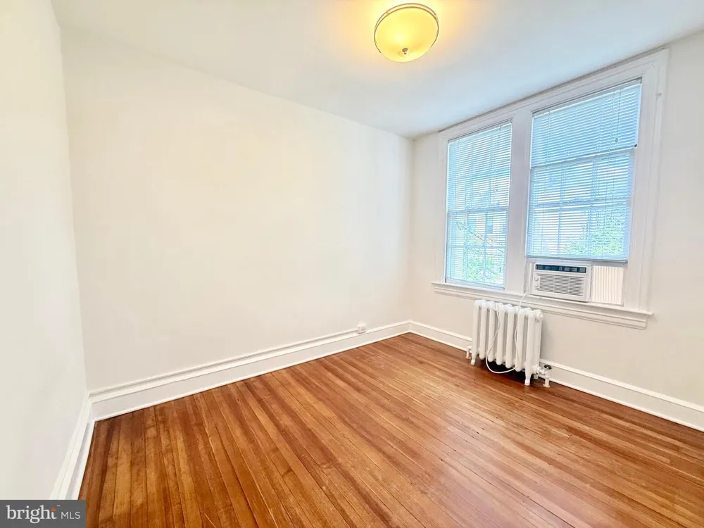 1908 37TH STREET NW Washington, DC 20007