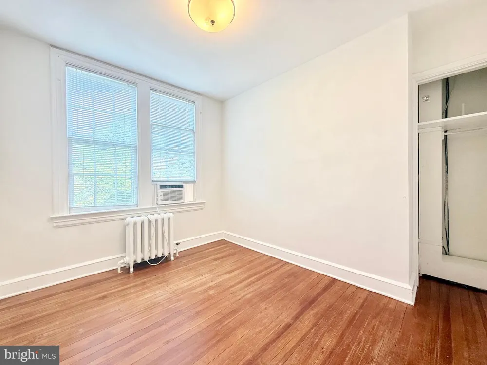 1908 37TH STREET NW Washington, DC 20007