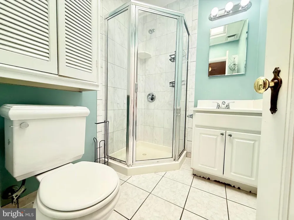 1908 37TH STREET NW Washington, DC 20007