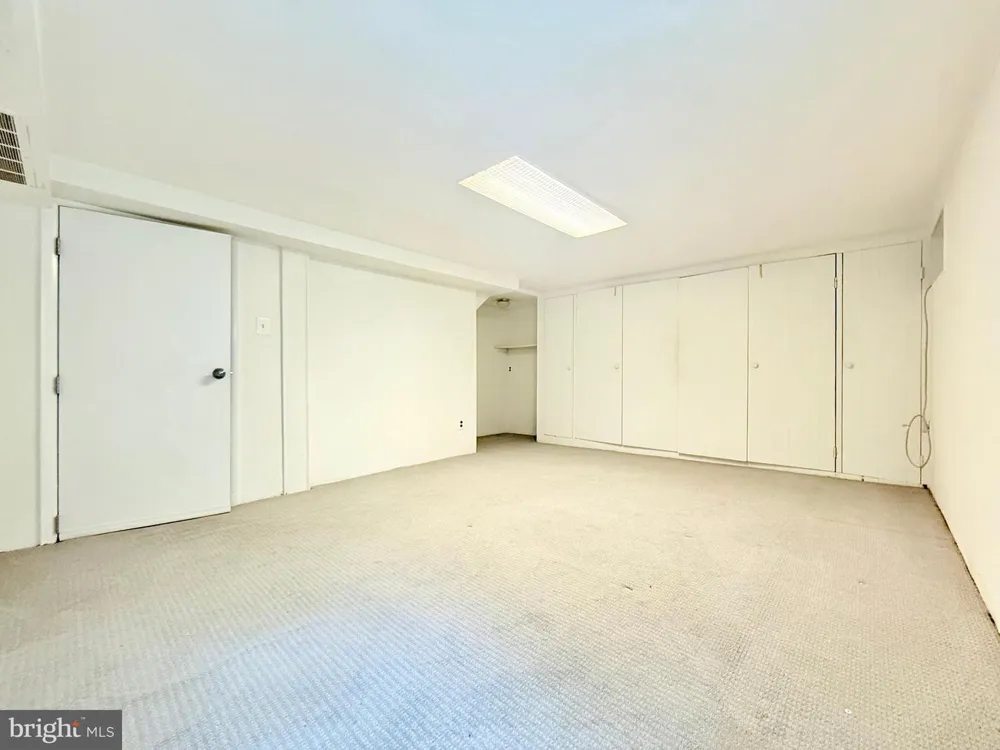 1908 37TH STREET NW Washington, DC 20007
