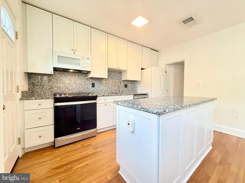 1908 37TH STREET NW Washington, DC 20007