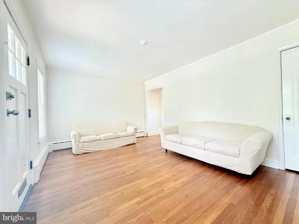 1908 37TH STREET NW Washington, DC 20007