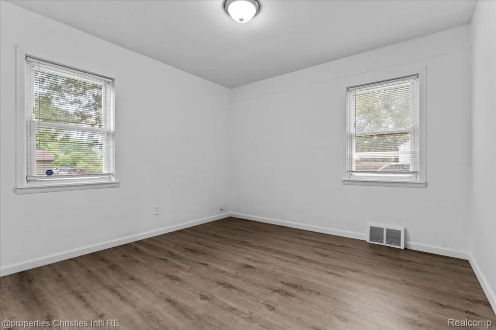 15867 Leona Drive Redford Charter Township, MI 48239