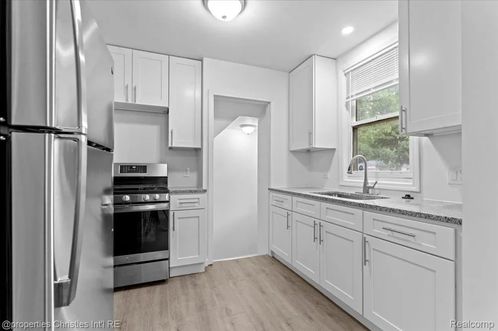 15867 Leona Drive Redford Charter Township, MI 48239