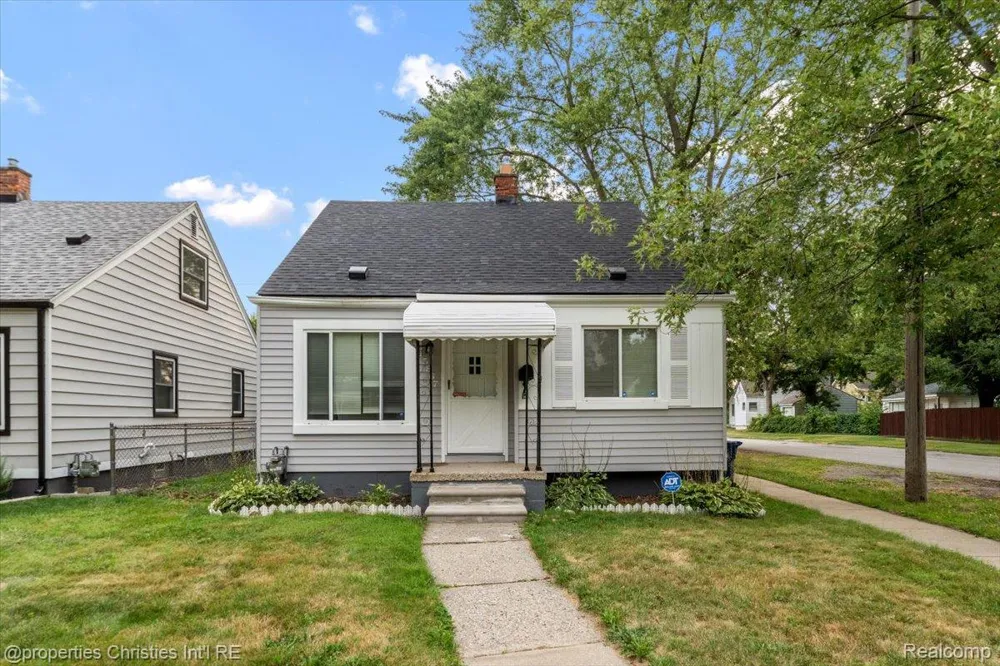 15867 Leona Drive Redford Charter Township, MI 48239