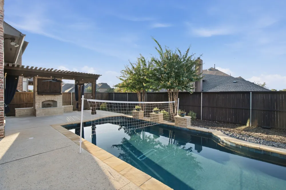 1205 Grant Avenue Lantana, TX 76226