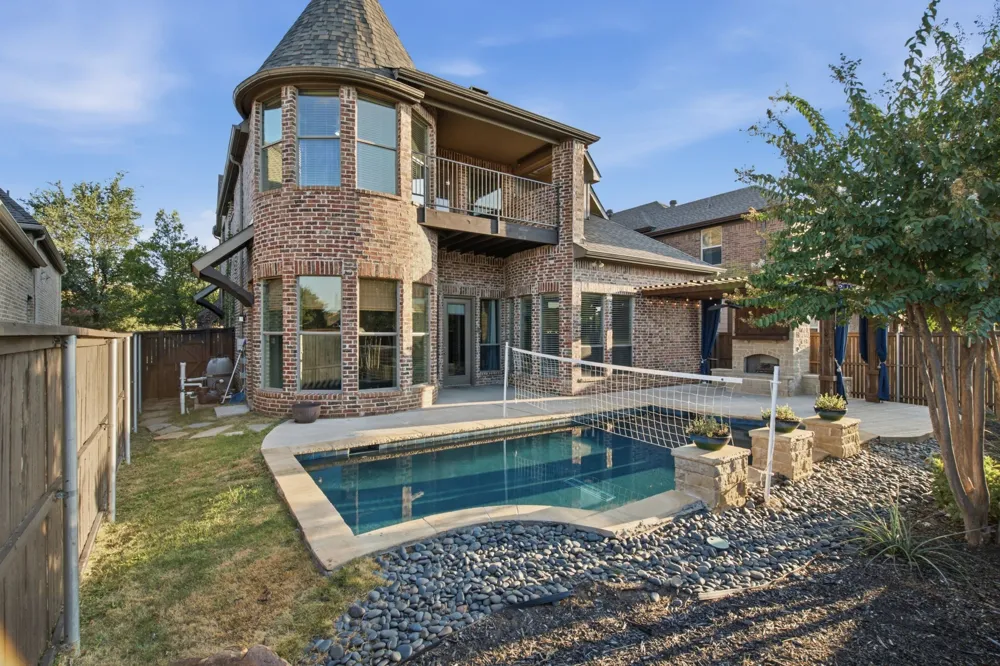 1205 Grant Avenue Lantana, TX 76226