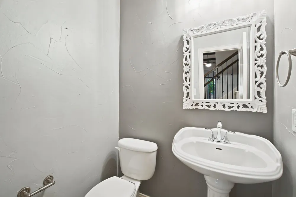 1205 Grant Avenue Lantana, TX 76226