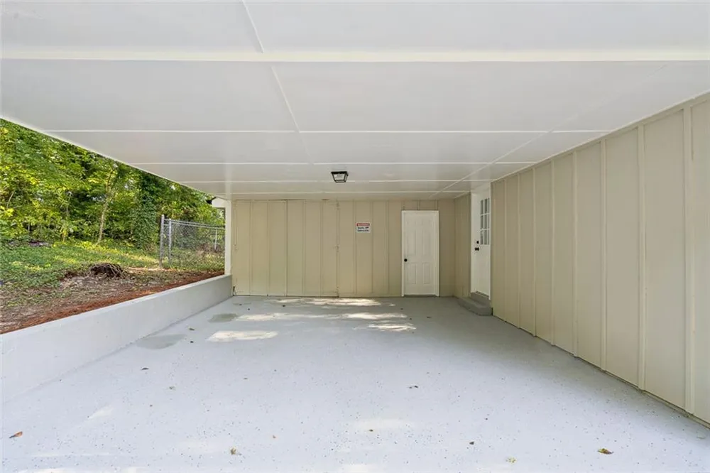 499 Queen Aliese Lane Jonesboro, GA 30236