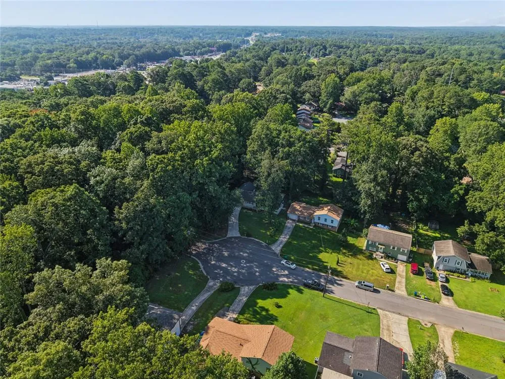 499 Queen Aliese Lane Jonesboro, GA 30236