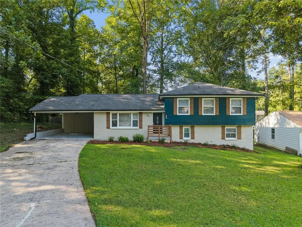 499 Queen Aliese Lane Jonesboro, GA 30236