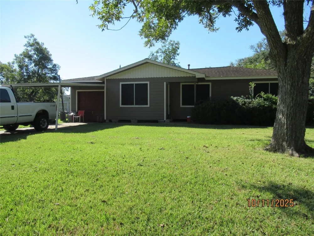 225 Moore Street Richwood, TX 77531