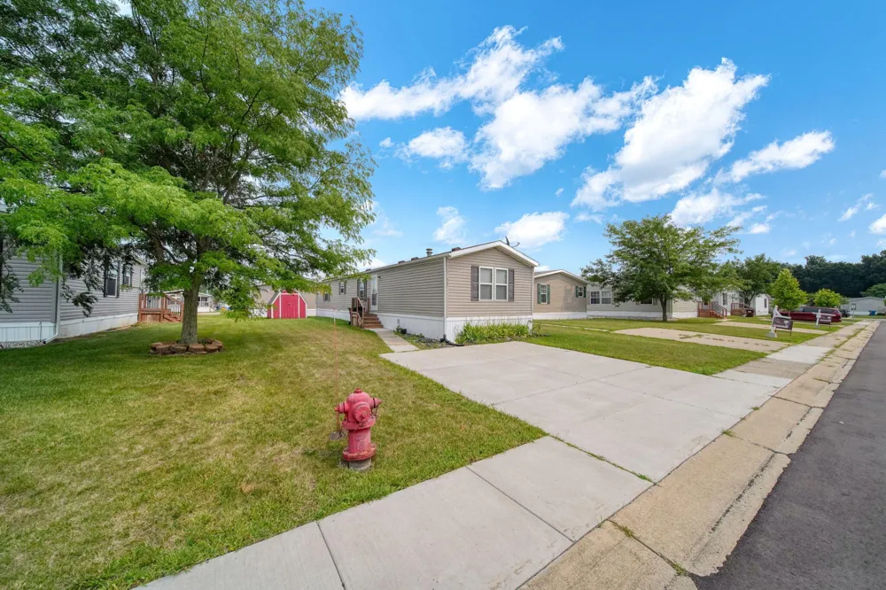 181 Newbury Adrian, MI 49221