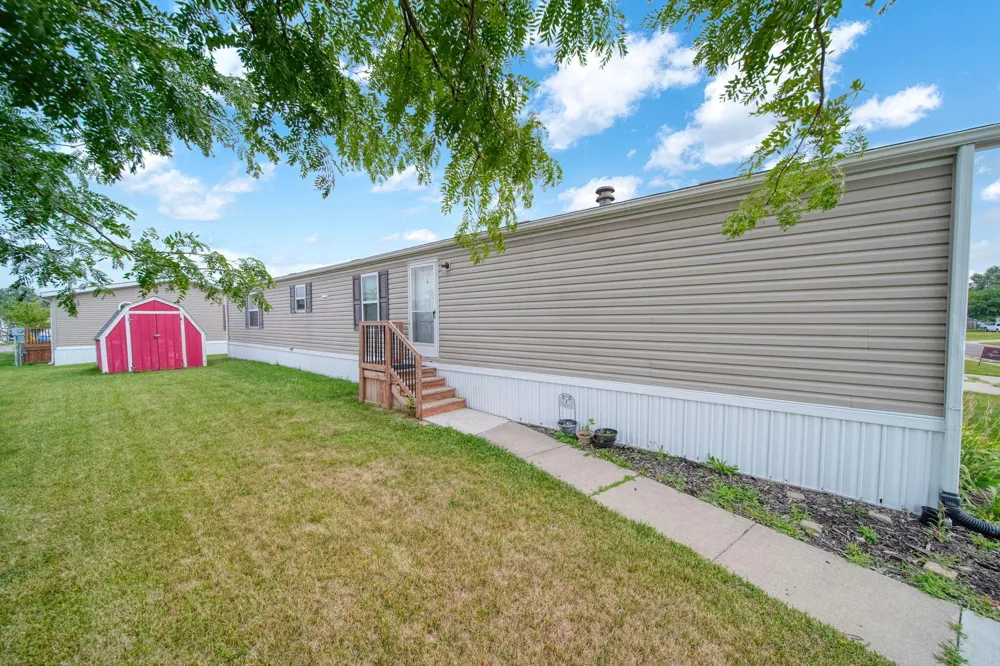 181 Newbury Adrian, MI 49221
