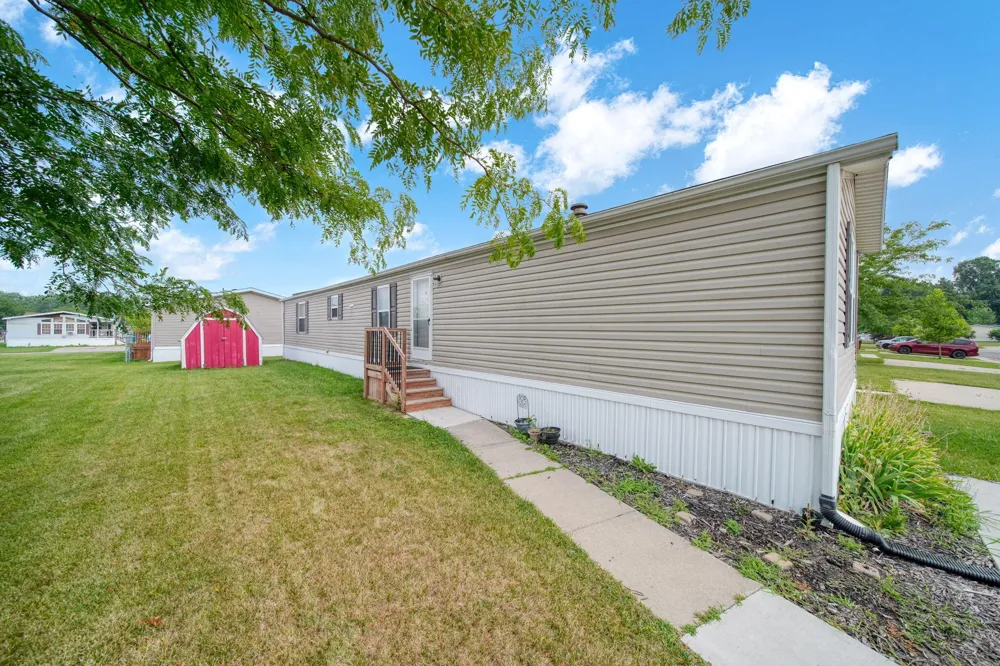 181 Newbury Adrian, MI 49221